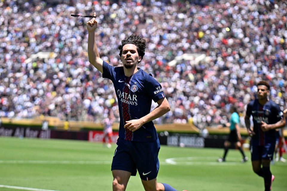 致截然不同 致截然不同