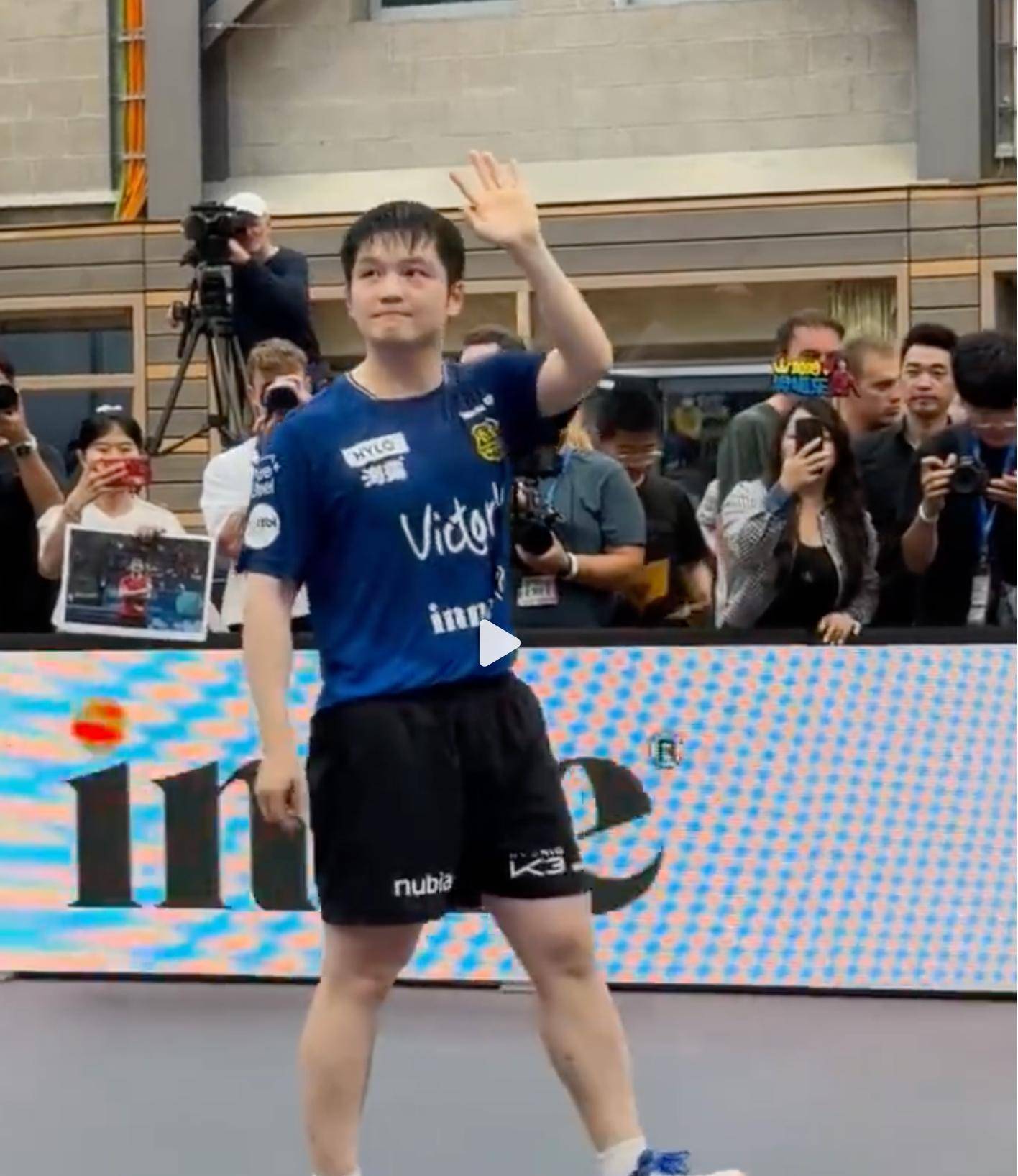 在中场具备 在中场具备